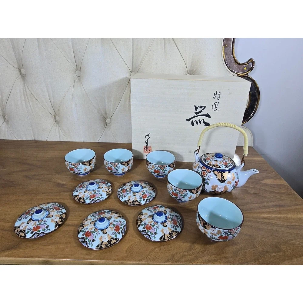 Japanese porcelain tea set with wooden box – Teapot & 5 lidded cups